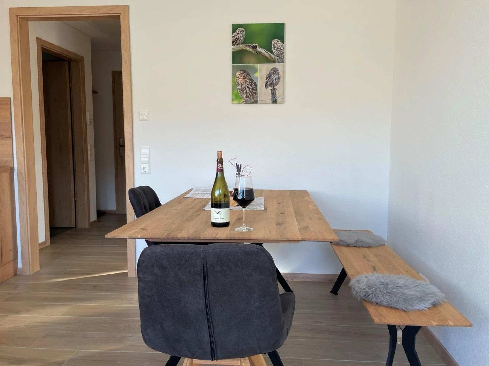 Weingut & Strausswirtschaft Vogel Apartment Vogtsburg Exterior foto