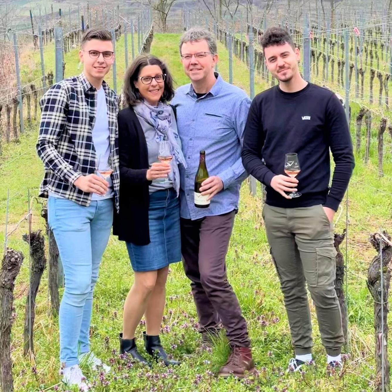 Weingut & Strausswirtschaft Vogel Apartment Vogtsburg Exterior foto